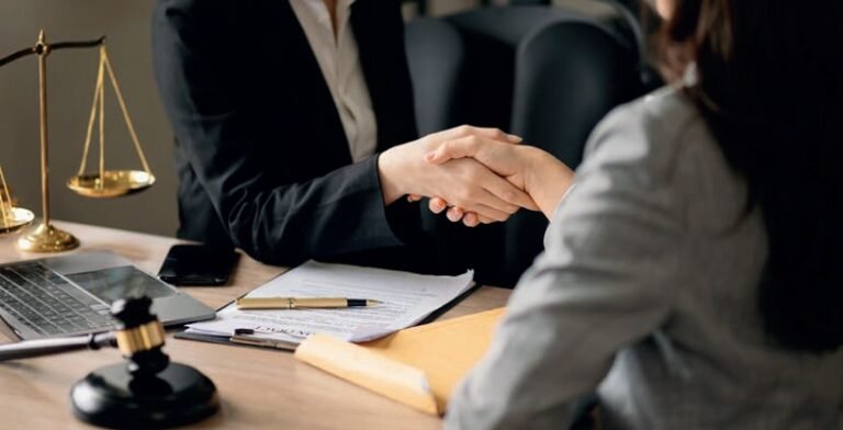 Contract Lawyer