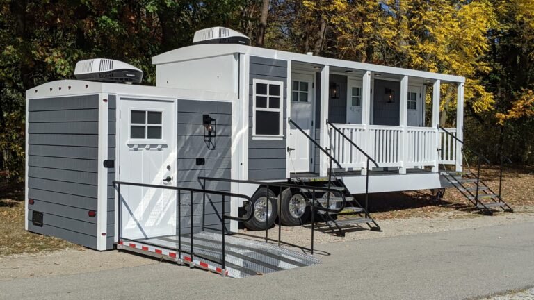Luxury Portable Restroom Trailer Manufacturer