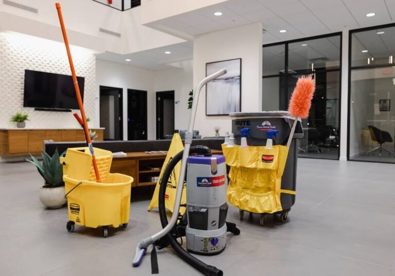 Office Deep Cleaning and Daily Cleaning