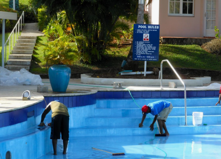 Reliable Pool Cleaning Services San Antonio TX Experts